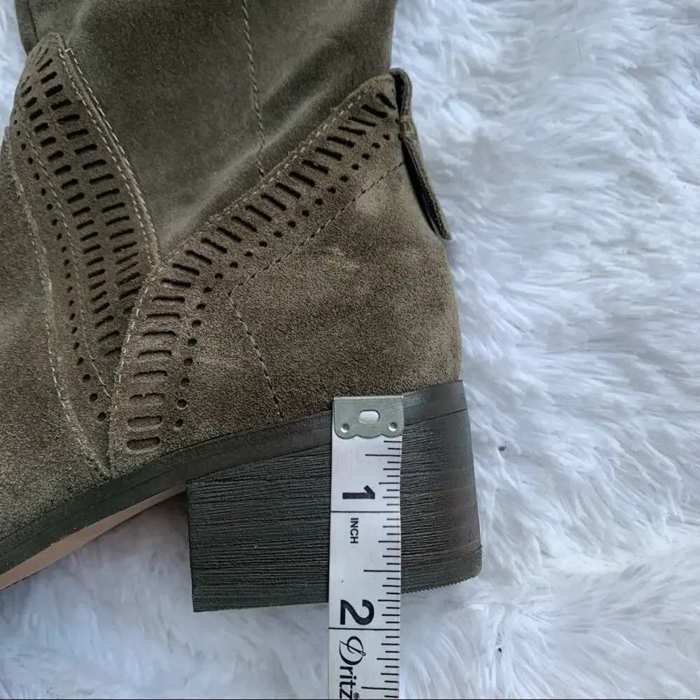 Vince Camuto brand new